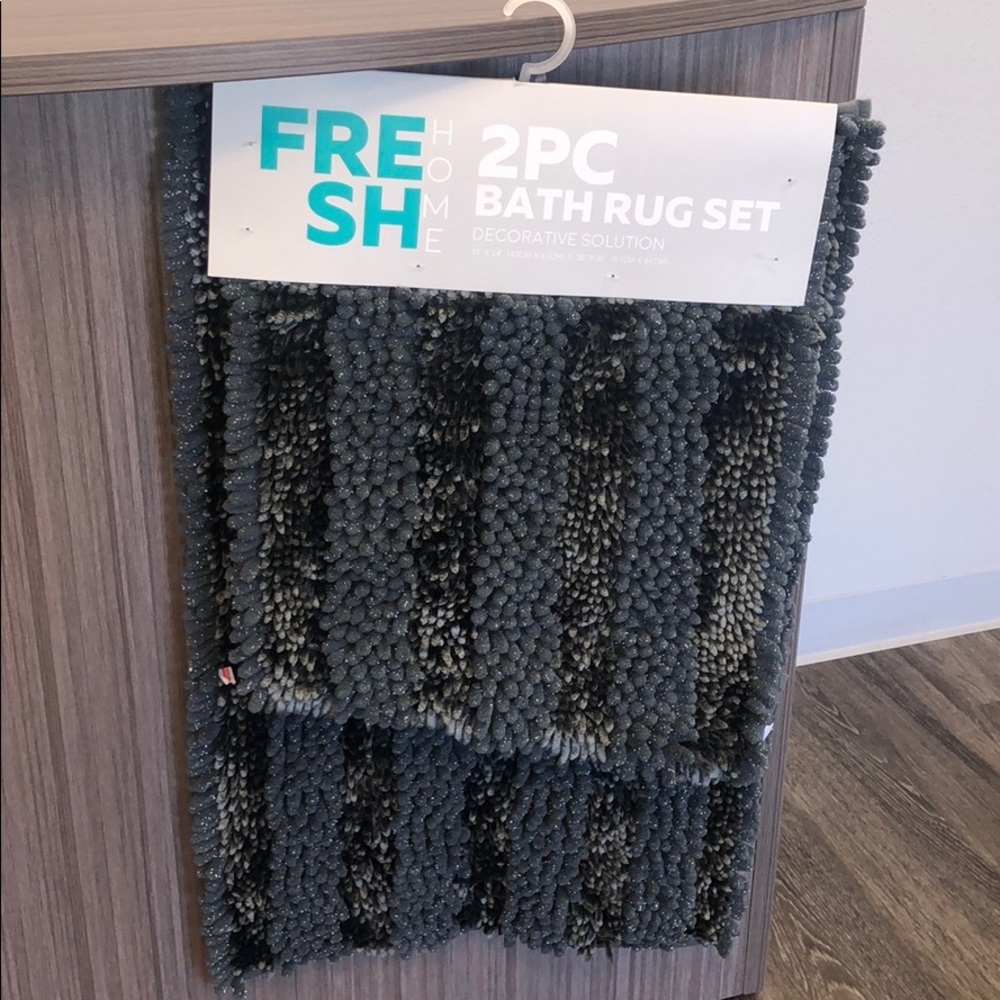 Macy’s Decorative 2 Piece Bath Rug Set